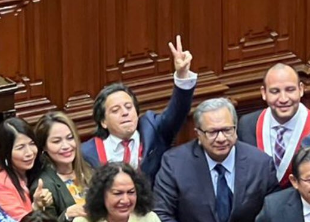 hectorbecerrilk's tweet photo. @ocram Con V de vendido. https://t.co/XM8jtLYIua