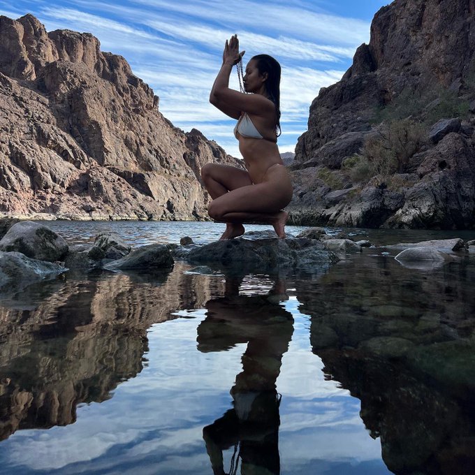 You got to trek deeper and deeper to reach the heat   #hotsprings https://t.co/oLfwsTtzpg<a href="/tag/hotsprings"class="tags"><span>#hotsprings</span></a>