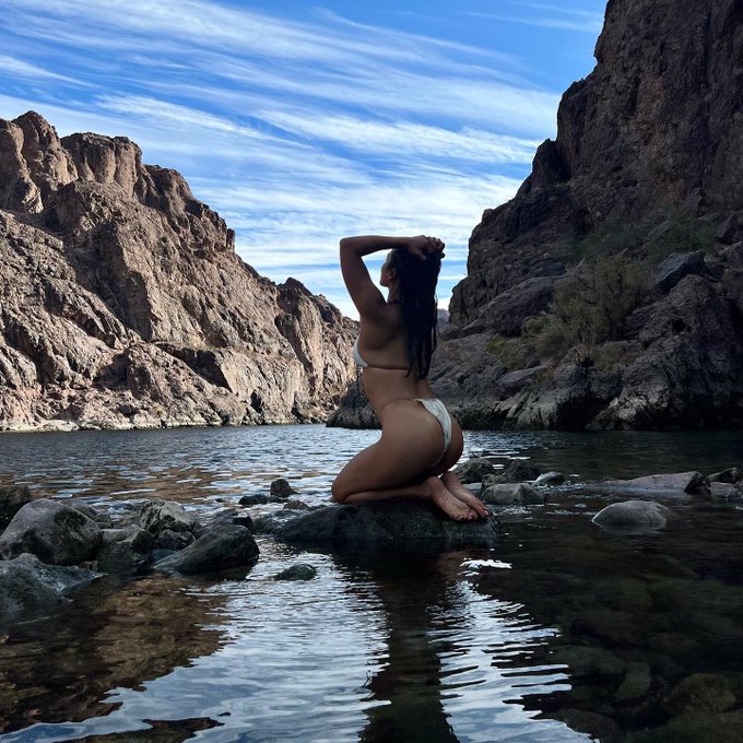 You got to trek deeper and deeper to reach the heat   #hotsprings https://t.co/oLfwsTtzpg<a href="/tag/hotsprings"class="tags"><span>#hotsprings</span></a>