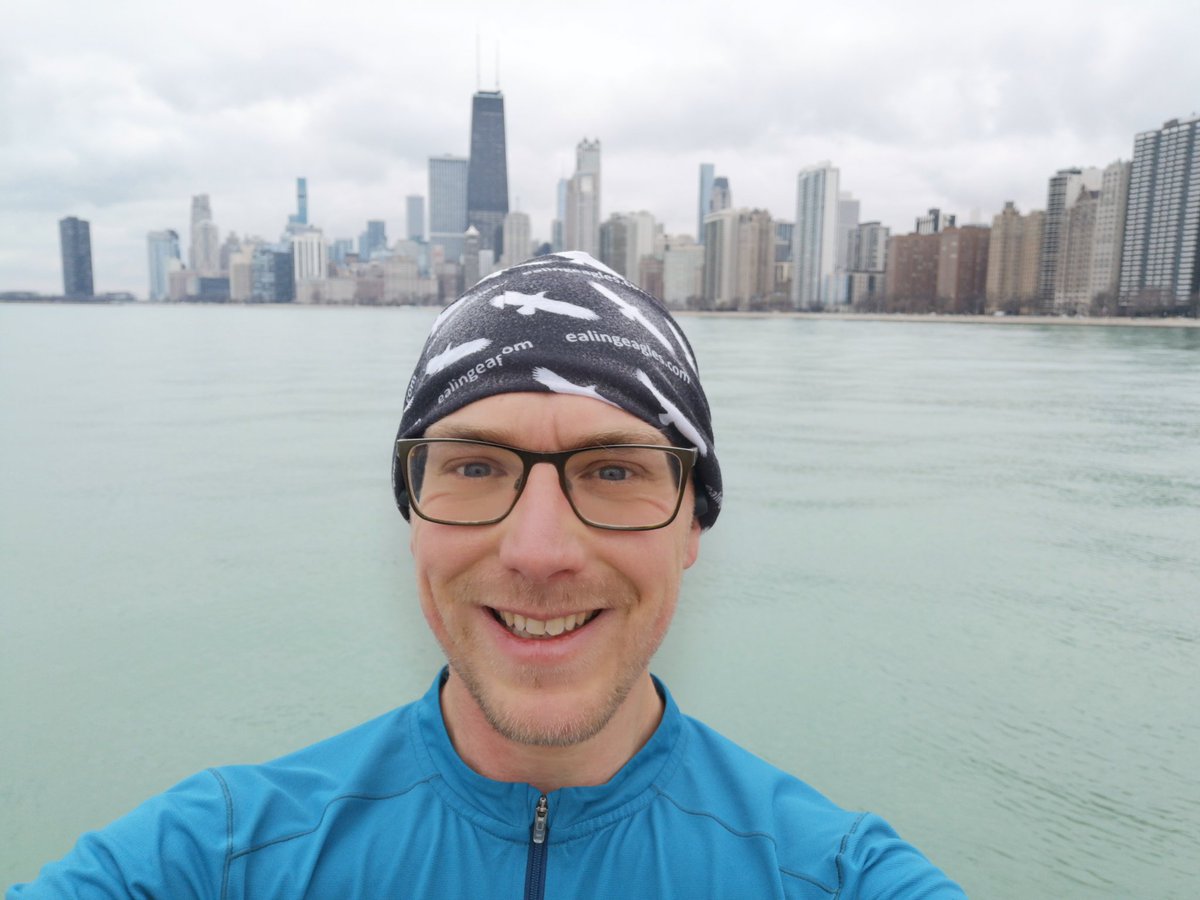 SamRoyle883's tweet photo. Great 1st day in Chicago, blew away the jet lag with a rather fresh 10 miler along the river and lake front this morning then went to go see @SUEtheTrex at the Field Museum. Looking forward to #AGU22 tomorrow! https://t.co/YkwLriwncF
