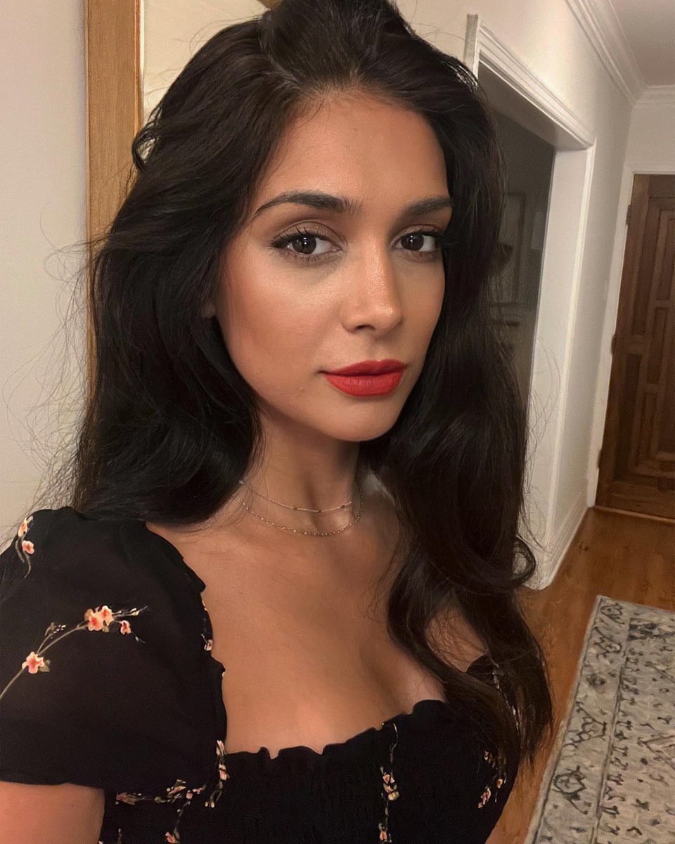 Simanda22's tweet image. I only want happiness😄😁😁😁