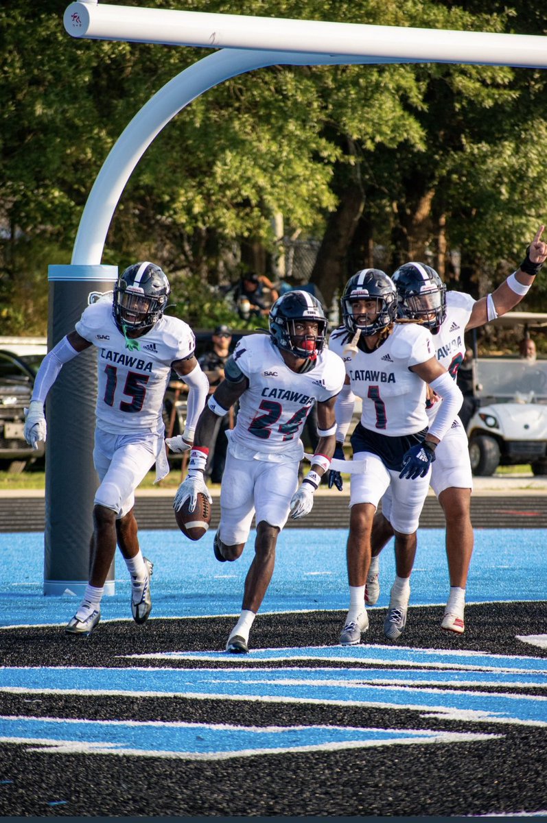 Wow after a great conversation with  <a href="/CoachLinam/">𝙅𝙤𝙨𝙝 𝙇𝙞𝙣𝙖𝙢</a>  i am Blessed to receive my first offer from <a href="/CatawbaFootball/">Catawba Football</a> <a href="/_SouthernXpress/">Southern Xpress 7v7 Foundation</a> <a href="/Jdsmith31Smith/">Justin Smith</a> <a href="/DexPreps/">DexPreps</a> <a href="/SCCSaintsAth/">St. Clair County Athletics</a>