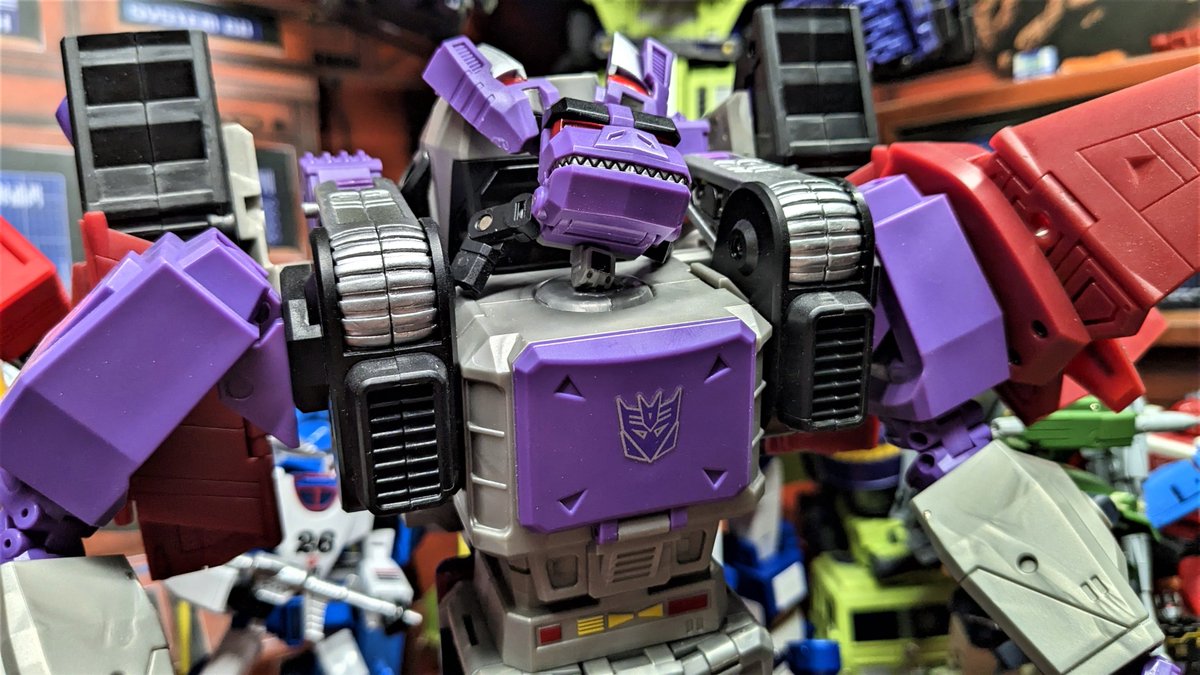Tallus76photos's tweet photo. Transformers Keiths Fantasy Club Kongzilla. Apeface.
#tranformers #horrorcons #headmasters #apeface #snapdragon #KFC #keithsfantasyclub https://t.co/yhzq1Q8zsv