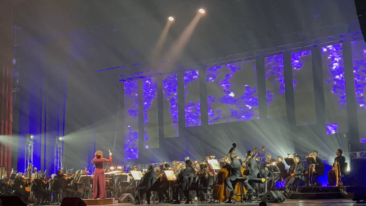 enrqdelaparra's tweet image. maravilloso y espectacular el concierto #oléméxicognp que @alondradlp trae en compañía de @manedelaparra, @EugeniaLeon, @Pitingo, @BuikaMusic y más! #mexico #españa #cdmx #LXVLegislatura un orgullo de la familia #delaparra