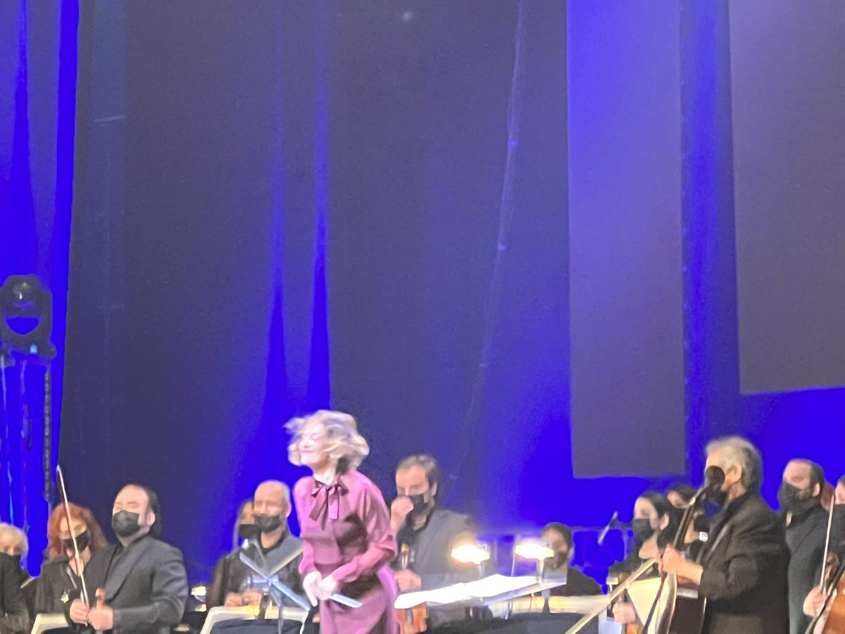 enrqdelaparra's tweet image. maravilloso y espectacular el concierto #oléméxicognp que @alondradlp trae en compañía de @manedelaparra, @EugeniaLeon, @Pitingo, @BuikaMusic y más! #mexico #españa #cdmx #LXVLegislatura un orgullo de la familia #delaparra