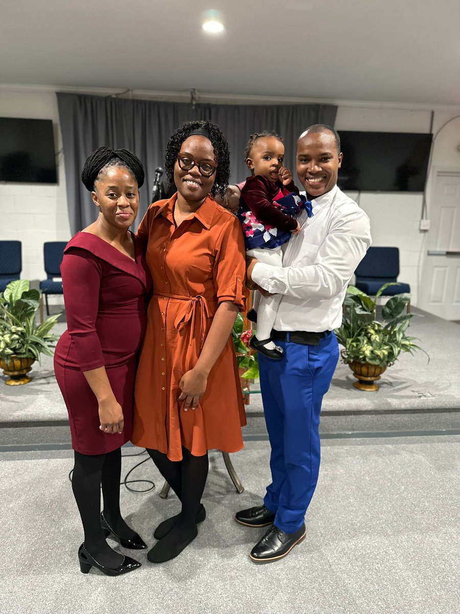 TanielNewsome's tweet photo. New church family 😊❤️ https://t.co/wurMtgHiGb