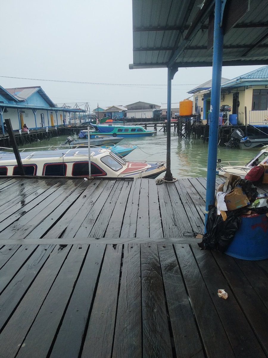 rianadisaputraa's tweet photo. 🌧🌧 https://t.co/v0PTjFGEK0