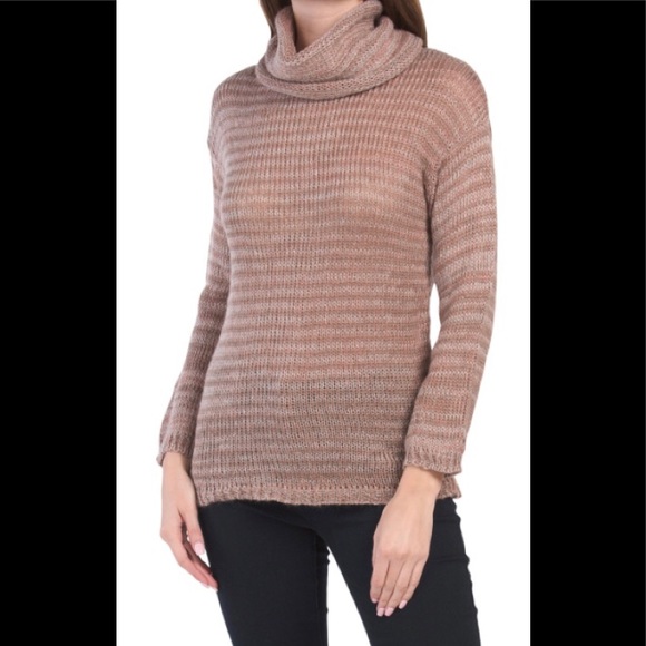 So good I had to share! Check out all the items I'm loving on <a href="/Poshmarkapp/">Poshmark</a> from @pjsesto #poshmark #fashion #style #shopmycloset #whiteroomcactus #none #express: posh.mk/VbBeOyRwGvb