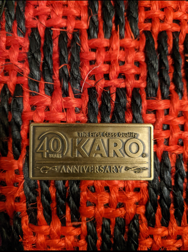 OfficialKAROmat's tweet photo. S.S様の #カロマット 装着事例です。
車種:#mccsmart #ロードスター
マットタイプ:#SISAL レッド/ブラック
初めて購入しました。
シザル独特の感触がとても良いです。
車内のイメージが一変し高級感が出ました。
【S.S様装着事例】https://t.co/sYc9C2X5sf
#KAROマット #KARO #smartロードスター https://t.co/FHgvNa4igg