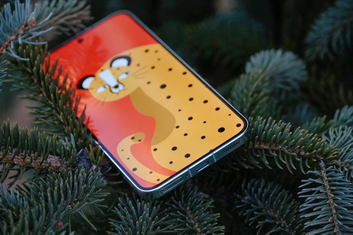 UniverseIce's tweet photo. The narrowest chin in human smartphones, Xiaomi 13, surpasses Apple, Samsung and everything else. https://t.co/4WlCZZqodz