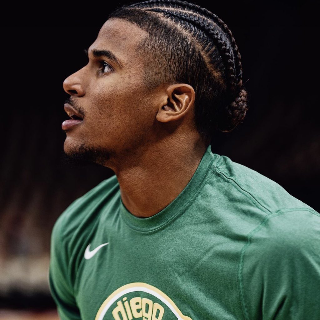 Jalen Green in the first quarter: 11 PTS | 5/6 FG | 2 REB | 1 AST