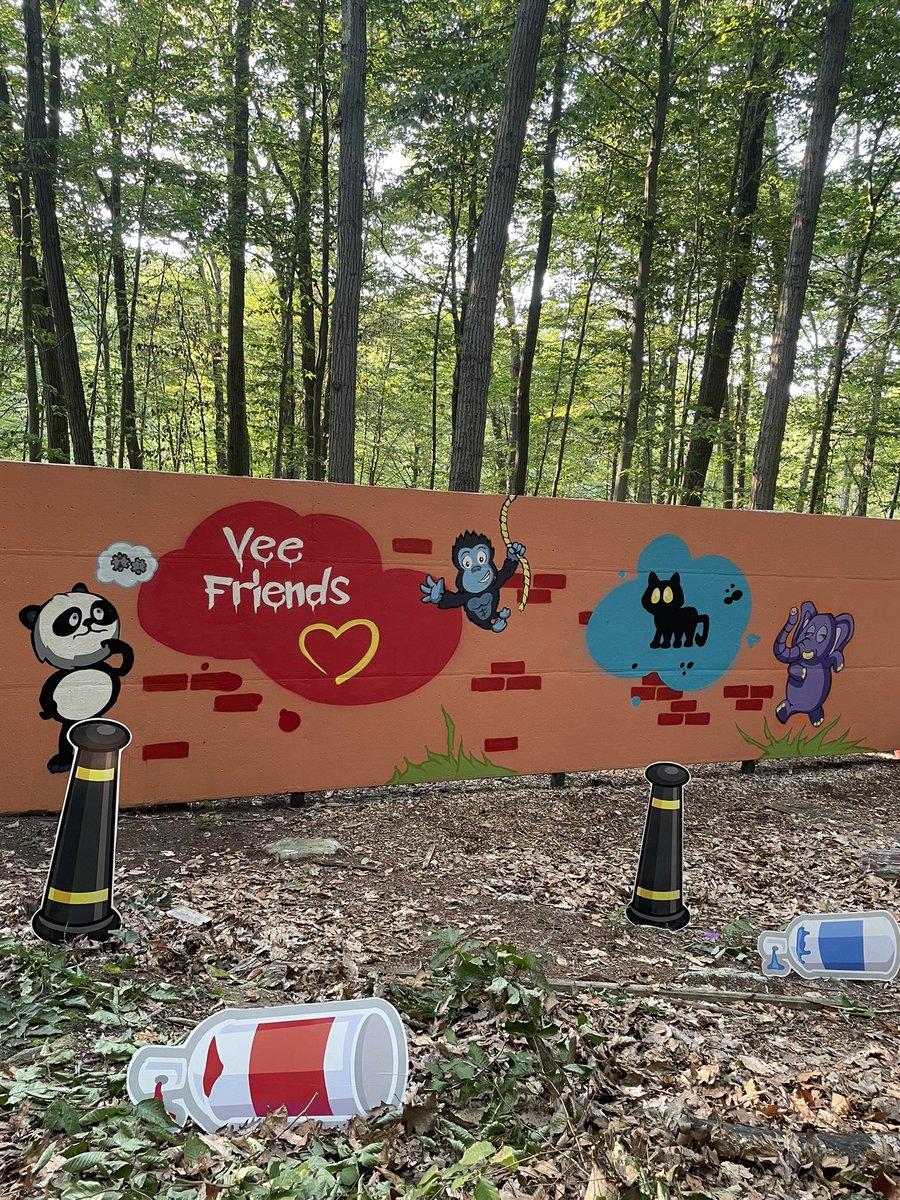 Taggers_Life's tweet photo. As soon as we saw the @veefriends Series 2 #citystreets scene we knew we would recreate it on our #Taggers wall!

We had a blast painting it, and are excited to share the pics and videos we captured while creating it.

#TaggersLifeGaryVeeStory

#taggerslife #storytime #garyvee https://t.co/KnotwBzxnT