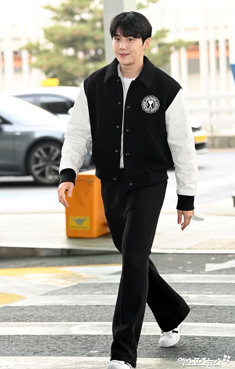 seonhoarticles's tweet photo. 20221212
"Kim Seonho 'departure with a smile' "
https://t.co/seEOseM0hA

Check/view the above article, react, recommend and share

#KimSeonHo #김선호 #キムソンホ https://t.co/L6w7nDe2DZ