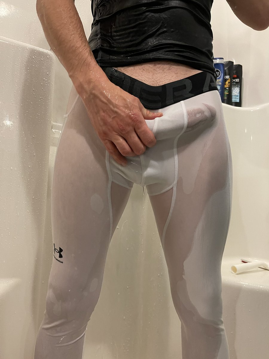 goodgamebro_xxx's tweet photo. Which one of you wants to offer up your hole for my hard cock? Let’s see those asses down in the comments, bros! https://t.co/0xj9V95j1Z