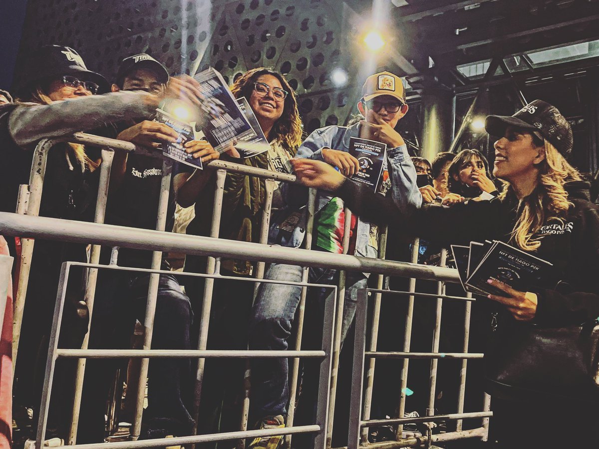 ppzepeda's tweet photo. #damosinicio #activaciones #nuevosproductostodoslosviernes #digitales #oficiales @tiagopzk #unicamente #disponible #fans #asistentes #concierto @pepsicenterwtc @warnermusicmex @zeticomunica https://t.co/Ps7xxaFJxr