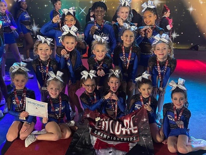TheMDTwisters's tweet photo. Congrats to Breeze and Freeze! #minipower 💙🌀 https://t.co/KZRfvGIAFZ