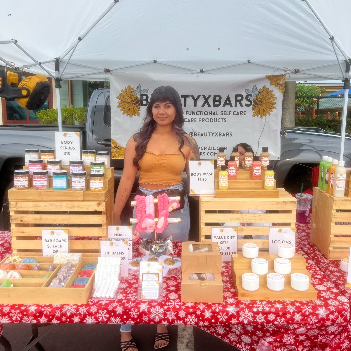 beautyxbars's tweet image. Grateful

I saw some people who purchased from us at last week's event. I saw old friends I haven't seen in YEARS show up for me. New faced happily walked up to our tent saying "I follow you on Instagram!" ready to purchase.

Grateful to have a wholesome community who supports me