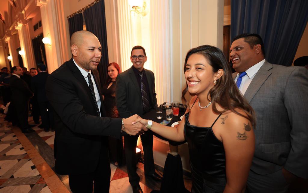 INDES El Salvador tweet media