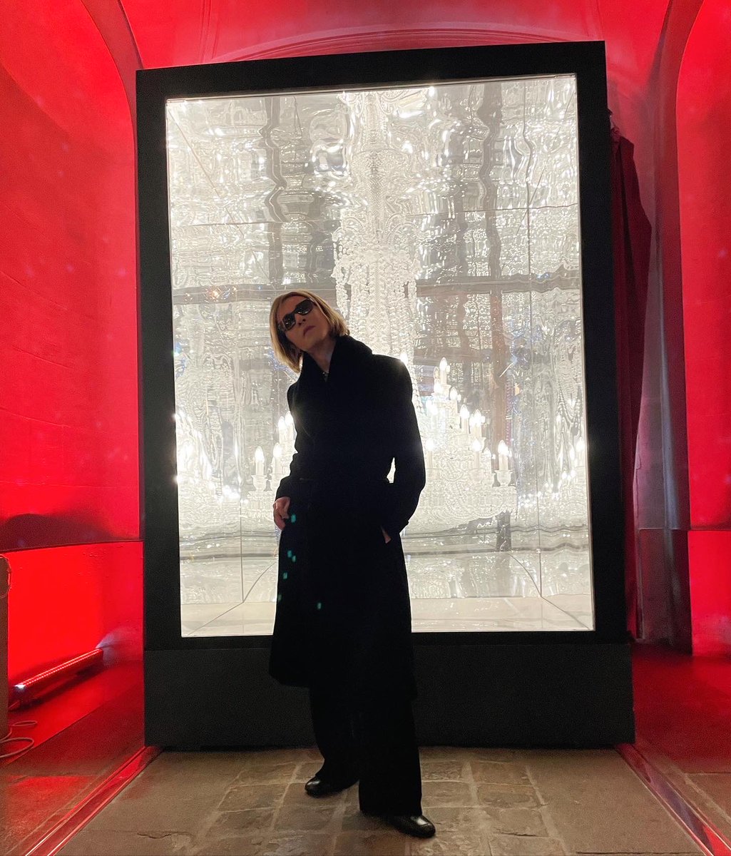 うち合わせでパリにいるよ。
I’m at @Baccarat museum in Paris France.

#YOSHIKI

instagram.com/yoshikiofficia…

#baccarat #museum #thelastrockstars #tlrs #xjapan #バカラ #パリ #piano #merryxmas #silentnight