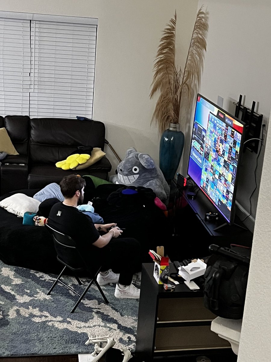 Grunkkkk's tweet photo. who is he playing with https://t.co/dYxHeFXXRf