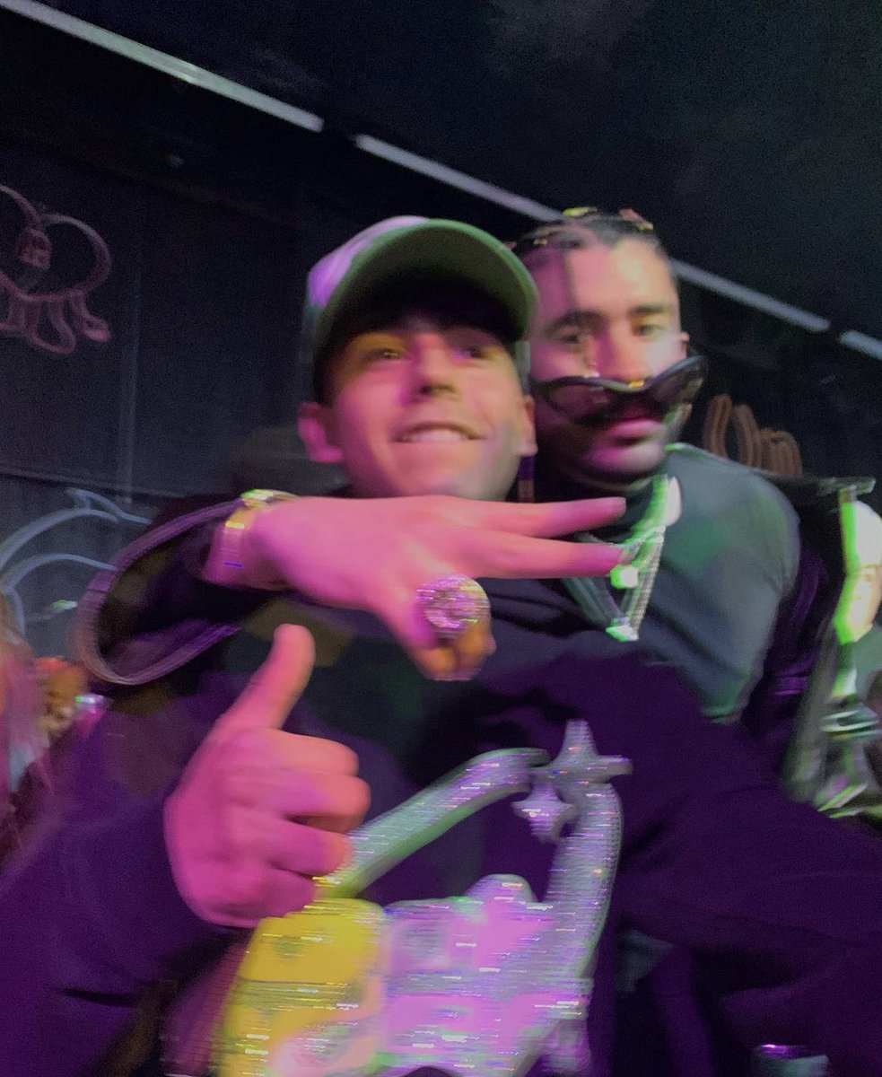badbunnynetwork's tweet photo. 📸| Bad Bunny x Ivan Cornejo. https://t.co/RcZHERFG4u