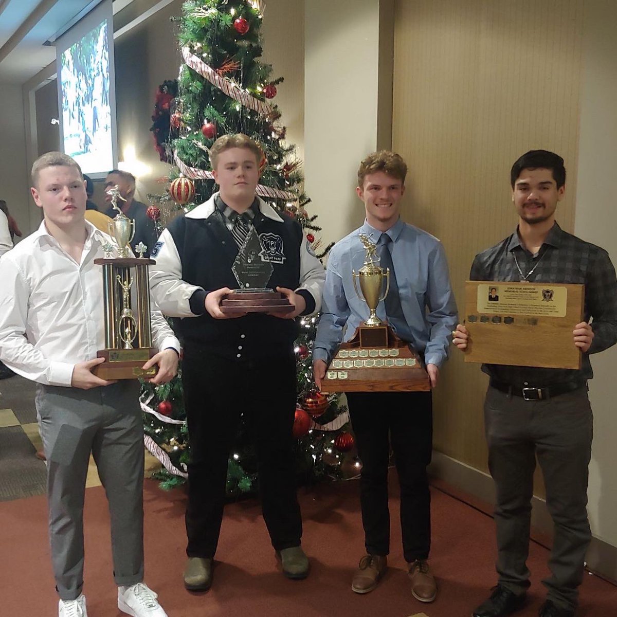 ronnie_prynne's tweet photo. 2022 BBOTY (best back of the year) 
Thanks to all the people who supported me this past season  including these guys.🏴‍☠️ https://t.co/wix7F1aGnl