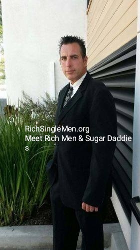 Rich Single Men tweet media