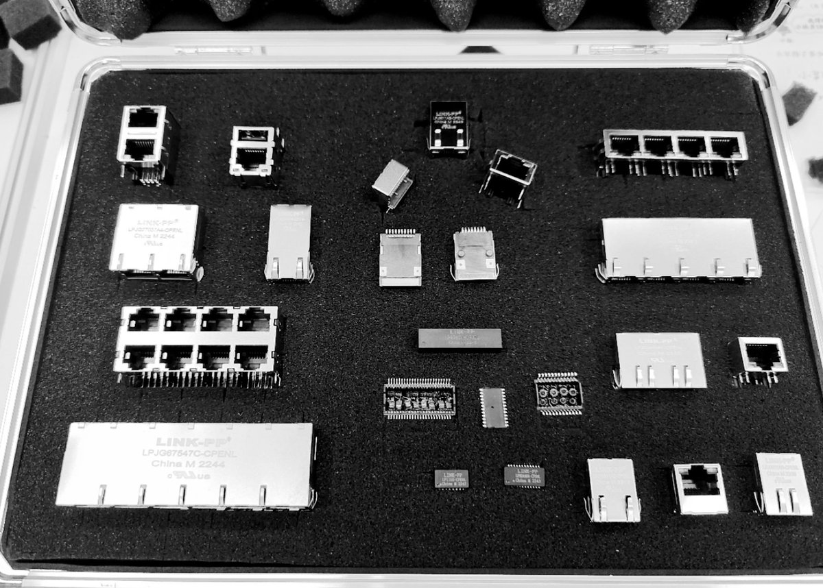 LINK_PP1997's tweet photo. A sample box for upcoming friends😁😁😁

#RJ45 #TRANSFORMER #Magnetic #SFP #LINKPP #POE #5G #10G #GIGABIT #OpticalTransceiver https://t.co/JYT1LZnD8x