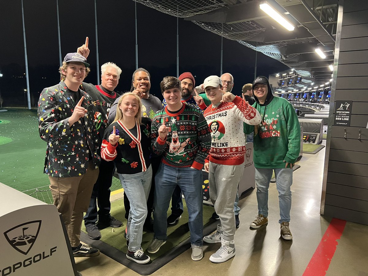bmoney9293's tweet photo. So grateful this holiday season for such an amazing crew to work alongside everyday! @Slaug_terhouse3 &amp; myself are overwhelmed with pride for this team and what they produce month after month! #StraBANG against the world! 🧨��� https://t.co/gN4F5xqyir