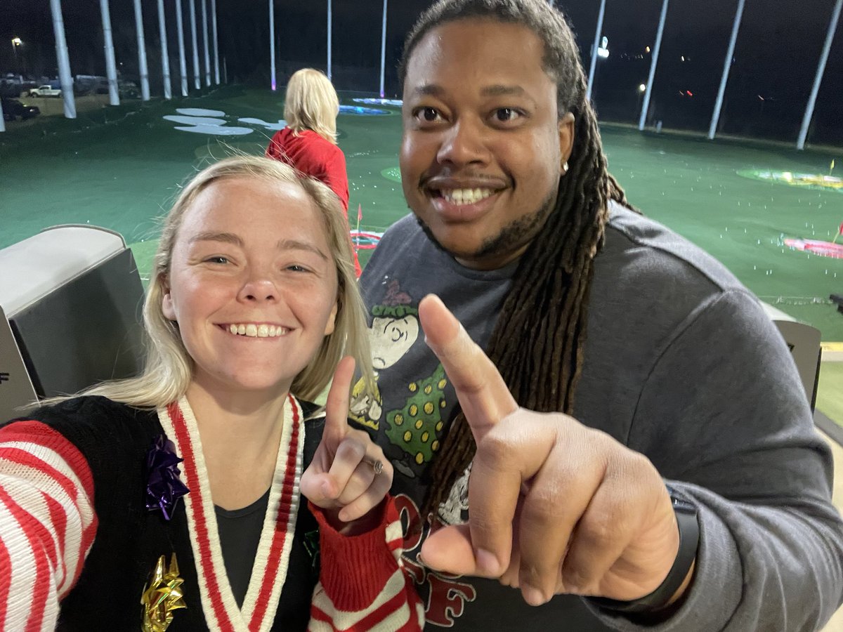 bmoney9293's tweet photo. So grateful this holiday season for such an amazing crew to work alongside everyday! @Slaug_terhouse3 &amp; myself are overwhelmed with pride for this team and what they produce month after month! #StraBANG against the world! 🧨��� https://t.co/gN4F5xqyir