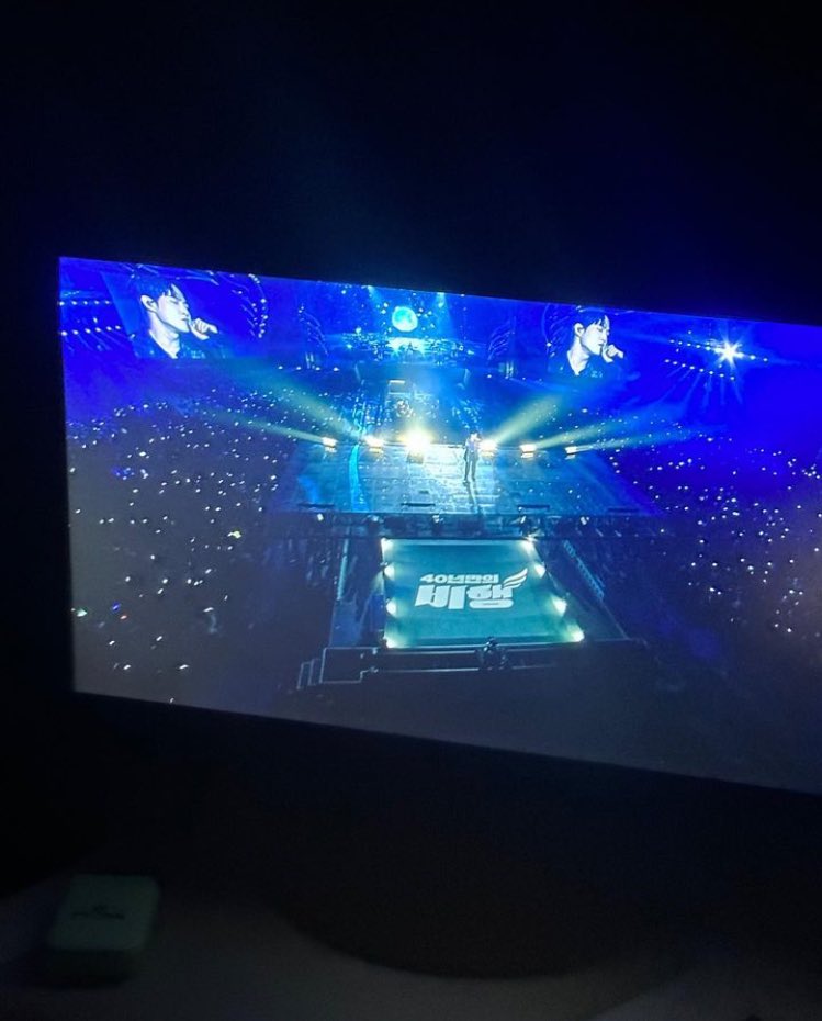KJM_EXOLCHILE's tweet photo. [#OFICIAL l 101222] Actualización de #SUHO en su cuenta 

"¡Es un honor! ¡Te aprecio! Songolmae por siempre 🦅🤟" 

Cr: kimjuncotton 
Vía. Instagram 

💜
#EXO #엑소 #WeareoneEXO #EXOL #SUHO #수호 #守護 #KimJunmyeon #김준면 #金俊绵 #GreySuit #SUHO_GreySuit https://t.co/Oxeg9KsTrg