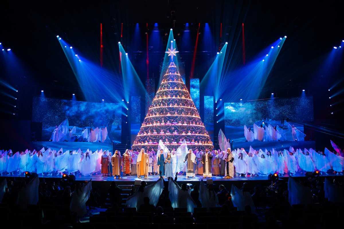 bellevuememphis's tweet photo. We've had an incredible weekend at Bellevue with our Singing Christmas Tree! If you haven't made plans to attend, we still have three opportunities this week, and you don't want to miss it! https://t.co/1d6oLOuvRT https://t.co/ZgEiJFgDOi