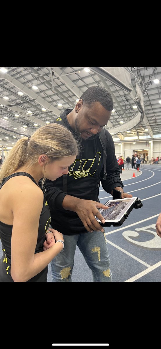 hanna_pellant's tweet photo. i had so much fun at my first indoor meet of the season! i got two prs for the indoor season. 60m: 7.87 200m: 26.06. almost died on the 200m… #WIT #WITFAM https://t.co/osvSkc0xeO