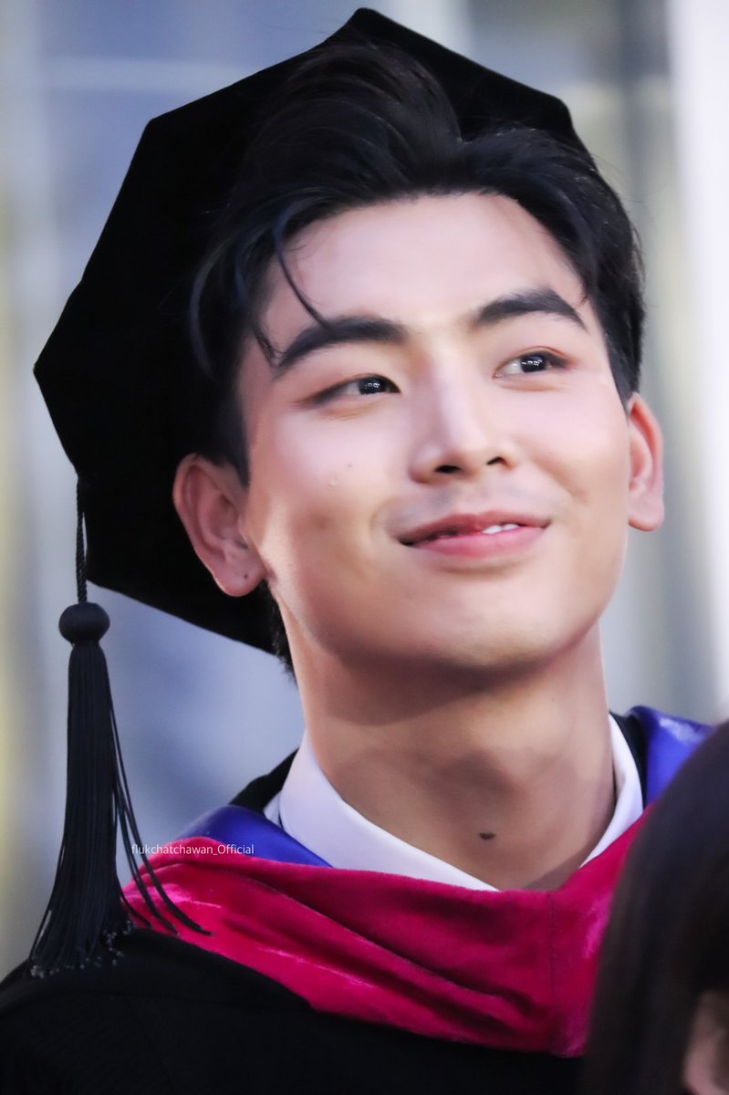 flukccwOfficial's tweet photo. อรุณสวัสดิ์ค๊าบบบทุกคน 
เอาความสดใสมาฝากค๊าบบบ

#flukccw 
@flukchatchaput https://t.co/Hne3xdQBZY