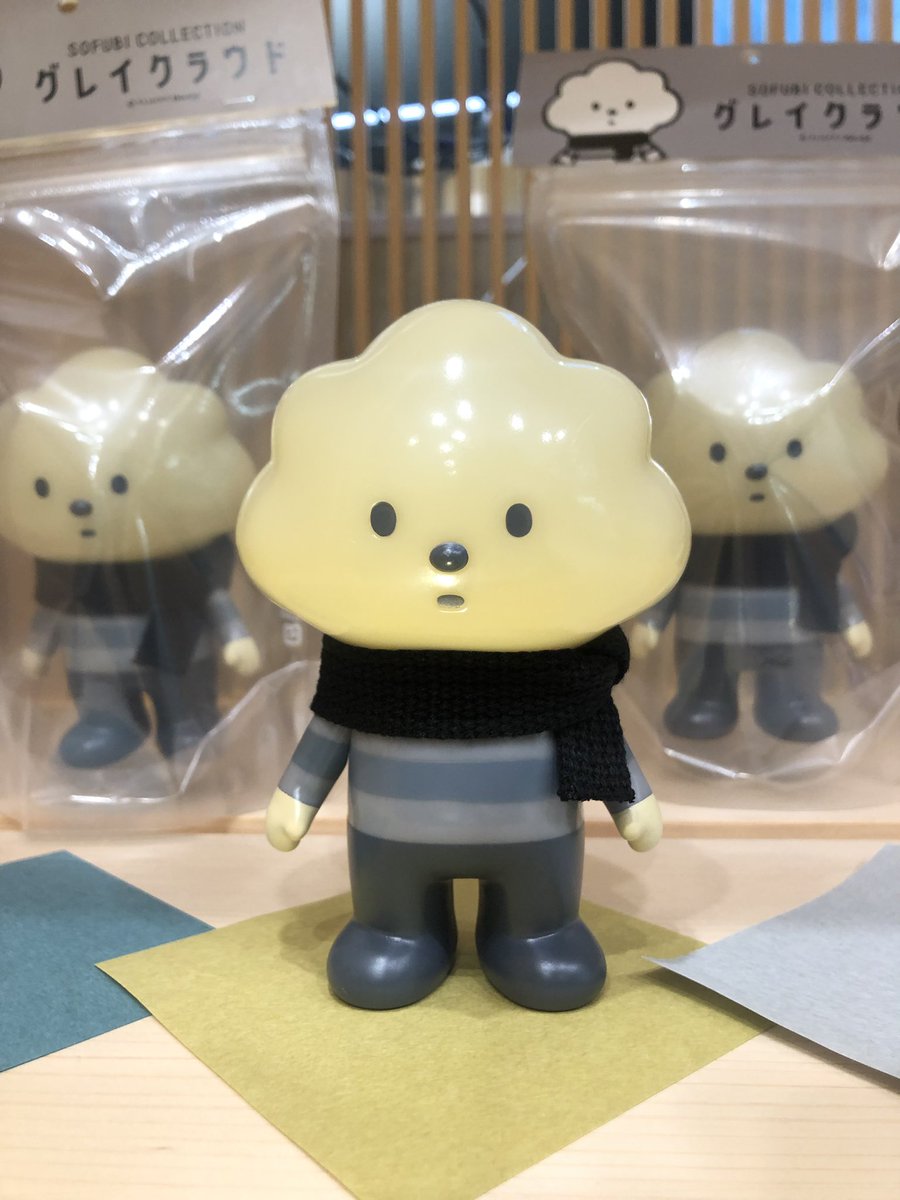 TBASEJAPANGINZA's tweet photo. おはようございます☀
本日は19時まで営業しております。
【グレイクラウド】
黒いマフラーをつけていて
あったかそうです☺️
#グレイクラウド と
この冬一緒に過ごしませんか?🧣✨ https://t.co/JgvURseR7d