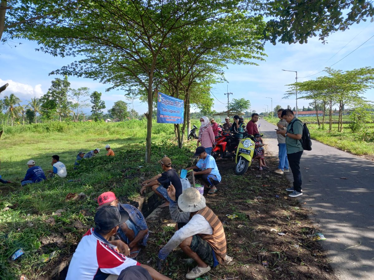 ENGERjbr's tweet photo. #72TahunBhaktiTransmigrasi

@jokowi 
@halimiskandarnu
@Kemendespdtt
@malik_haramain
@imansyukri
@taufikmadjid71
@yusradaridesa 
@azzameldzikrie 
@tppkemendes
@DitjenPPKTrans https://t.co/E26fIiNsRC