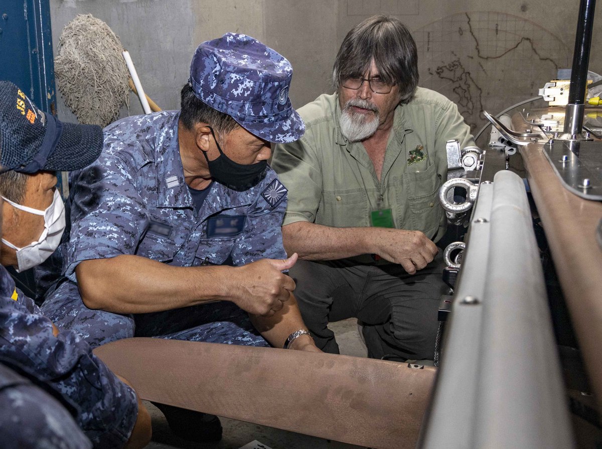 US7thFleet's tweet photo. @Musashi_fiveone", assigned to #CTF70 and #CTF71 conducted bi-lateral anti-submarine warfare (ASW) training with the @jmsdf_pao_eng Dec. 6. #InternationalbyDesign | #AlliesandPartners @USNavy
Read the full story here:
https://t.co/Qku3fPez9z https://t.co/OHxhw80kKH