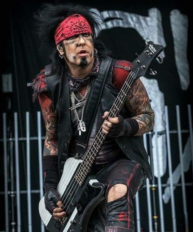 Happy Birthday to Nikki Sixx    