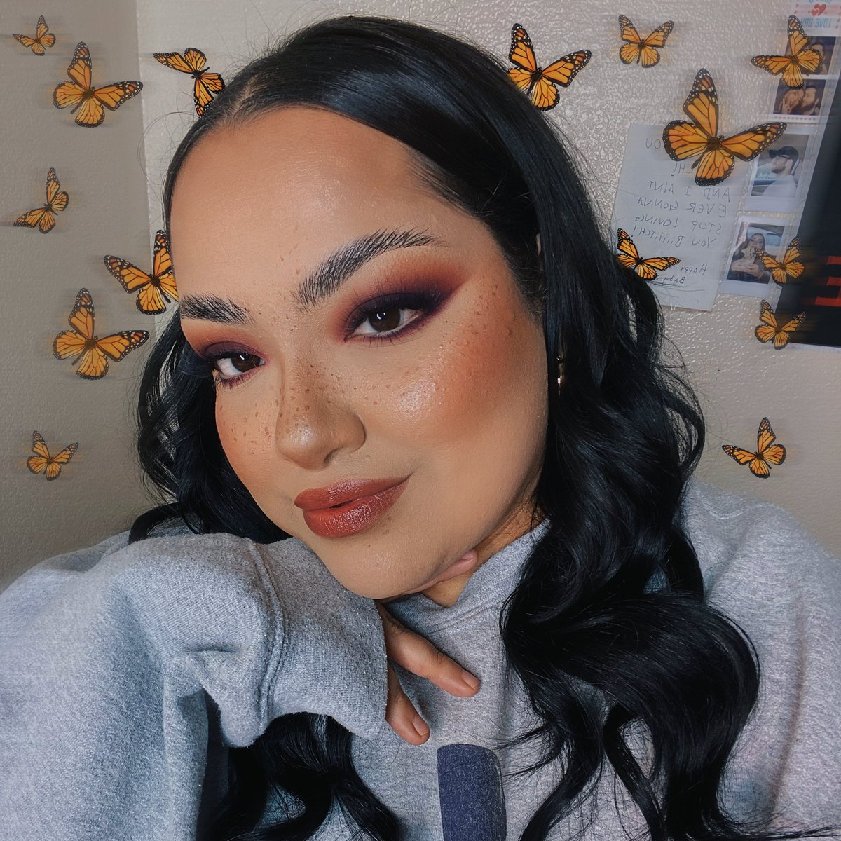 geminimija's tweet photo. wow I did makeup https://t.co/Hu0DXelyuD