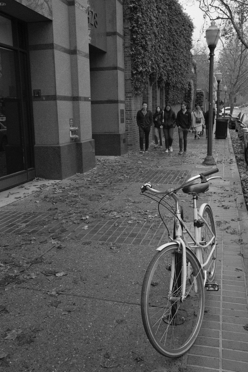 TheWoji's tweet photo. Was able to get out today between the showers to get some moody shots.
.
.
.
.
.
#fujifilm #Fuji #x100v #AcrosFilmSimulation #streetphotography #urbanphotography #photography #Moody https://t.co/vFkNQHHlon