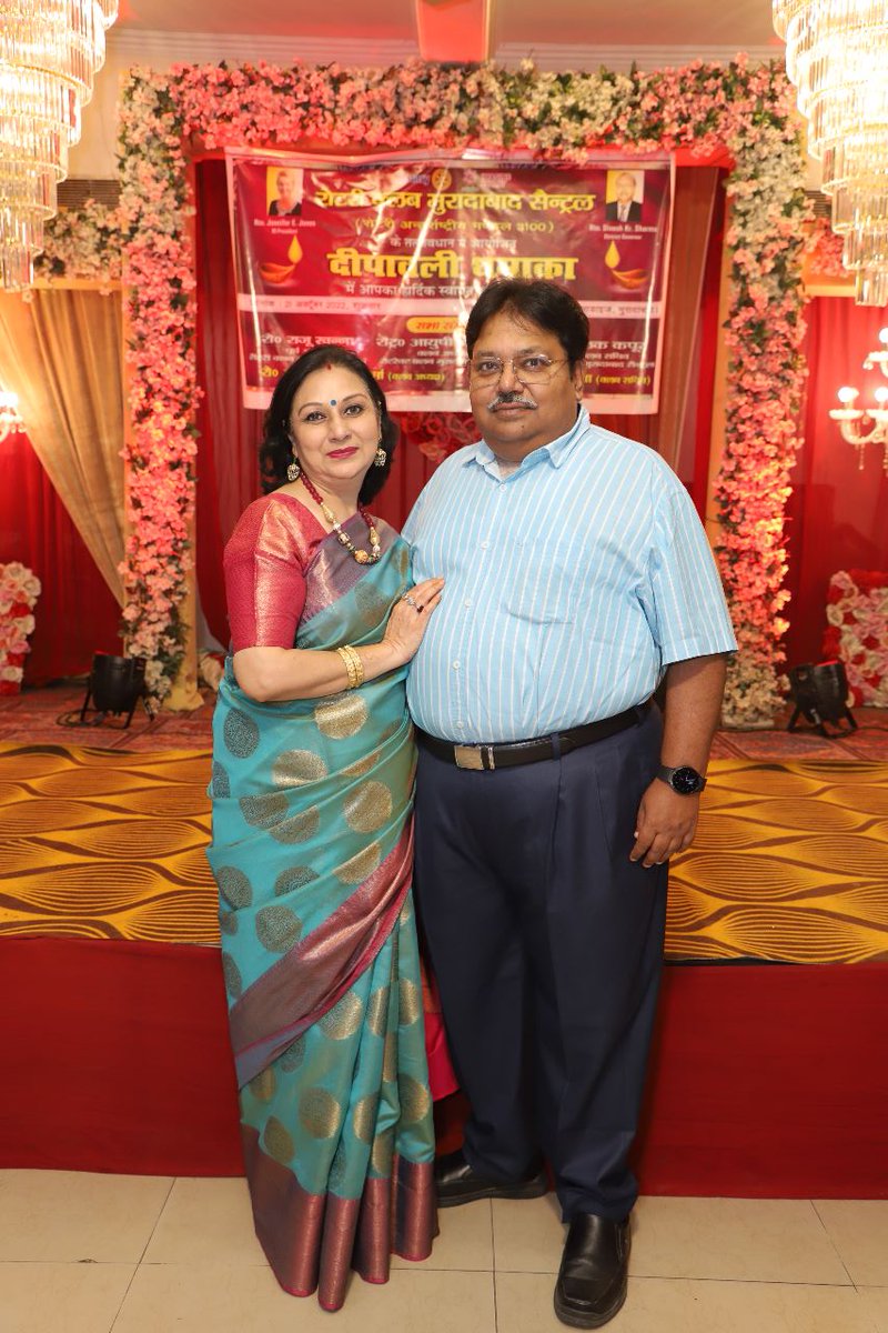 ClubMoradabad's tweet photo. Happy Marriage Anniversary both of you Dear Rtn Neeraj ji n Anuradha Bhabhi ji 💐💐🎁 🎁 🍰🍩🍮🍦🧁🍨🍧🎉🎊 https://t.co/QfyUvGNn5a