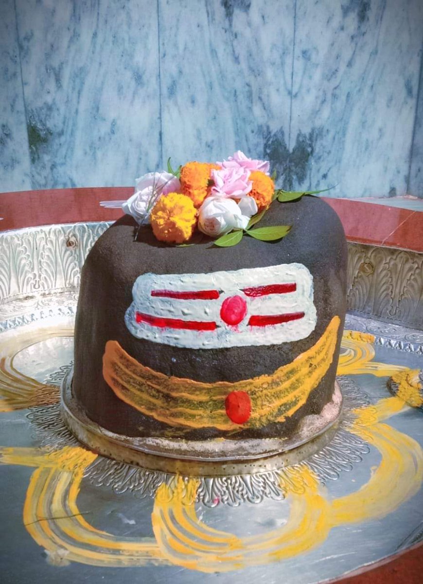 Poonam7569's tweet photo. *सहयोग एक बहुत ही मँहगी चीज़ है*
*इसकी हर किसी से उम्मीद न रखें*
               *क्योंकि*
     *बहुत ही कम लोग दिल*
         *के धनवान होते हैं ।*

   🌞 शुभ प्रभात🌞
#हर____हर___महादेव https://t.co/pEPaSn8bfh
