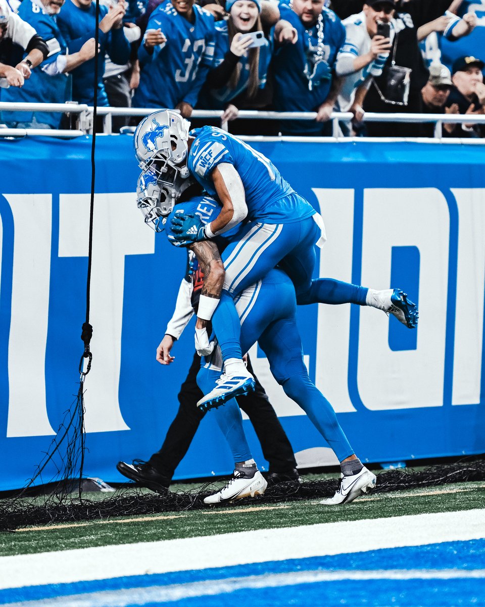 Lions's tweet photo. Siri, play "Lions Won Again" by @gmaccash https://t.co/Vv9BO2AsS0