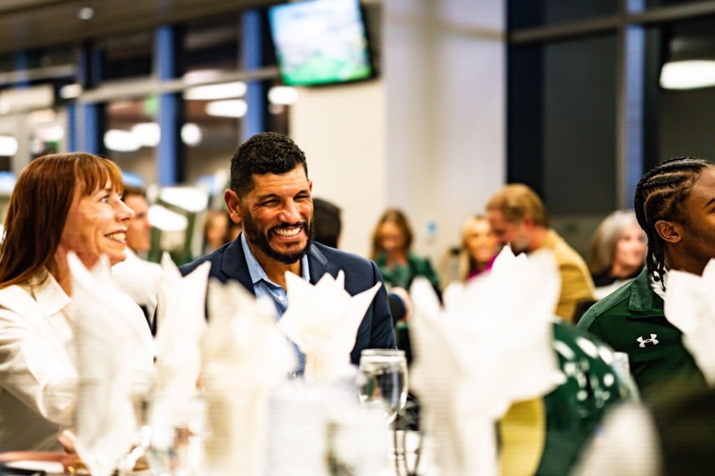 💚 our seniors‼️

Our final send-off for our seniors who laid the foundation for the 2023 team and beyond 👏

#Stalwart x #RamGrit 🐏