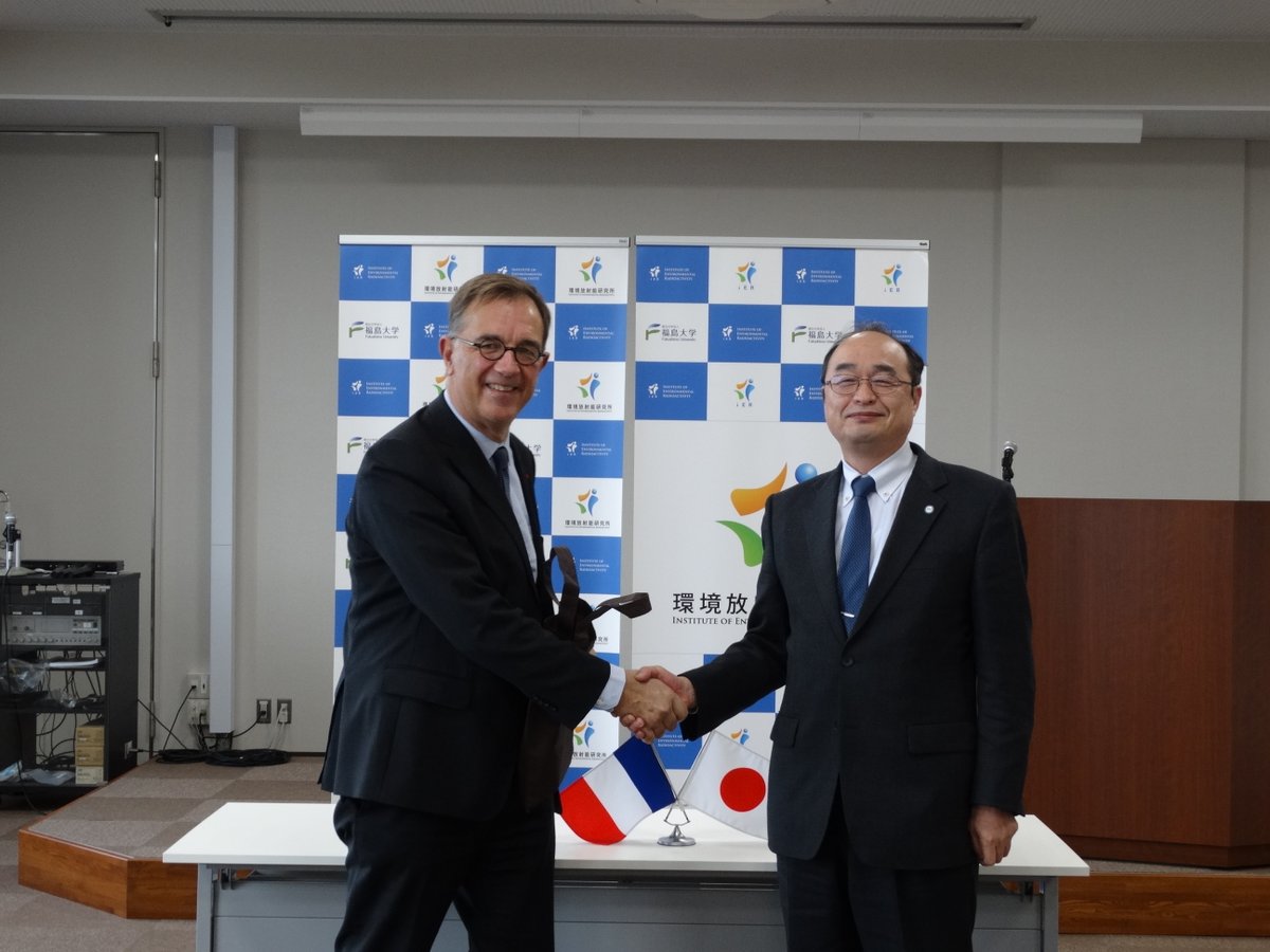 IER_Fukushima's tweet photo. 12月6日 @IRSNFrance のｼﾞｬﾝ＝ｸﾘｽﾄﾌ・ﾆｰﾙ理事長とｼﾙｳﾞｧﾝ・ﾍﾟﾃｨ国際協力部長が来所されました。
三浦学長を表敬訪問された後、IERの研究活動について難波所長、ヨシェンコ教授、脇山准教授、ﾋﾟｴｰﾙ＝ｱﾚｸｼｽ客員研究員から報告があり、その後意見交換を行いました。 https://t.co/gFx28EE4l7