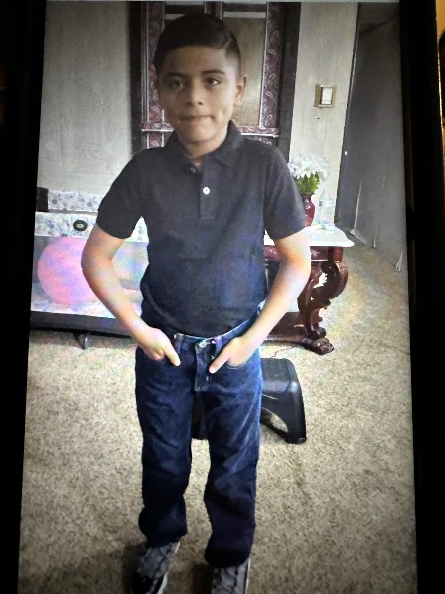 MNPDNashville's tweet photo. East Precinct officers &amp; Youth Services detectives are working to find Josue Fernando, 9, &amp; his sister, Yeimi Diaz, 13, who ran away from a babysitter today. They were seen this afternoon at Dickerson Pk &amp; Trinity Ln, near their home. Have info on them? 615-862-8600. https://t.co/XEMu4M5lDU