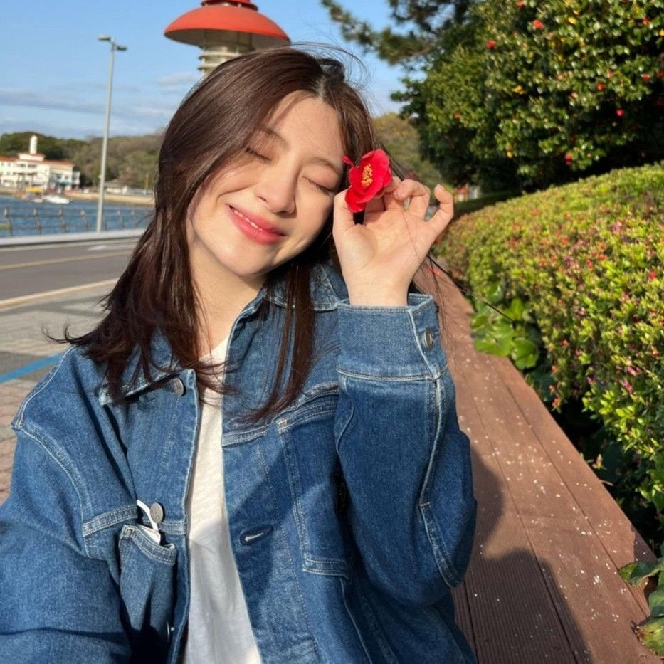 🎄🎊 tweet media