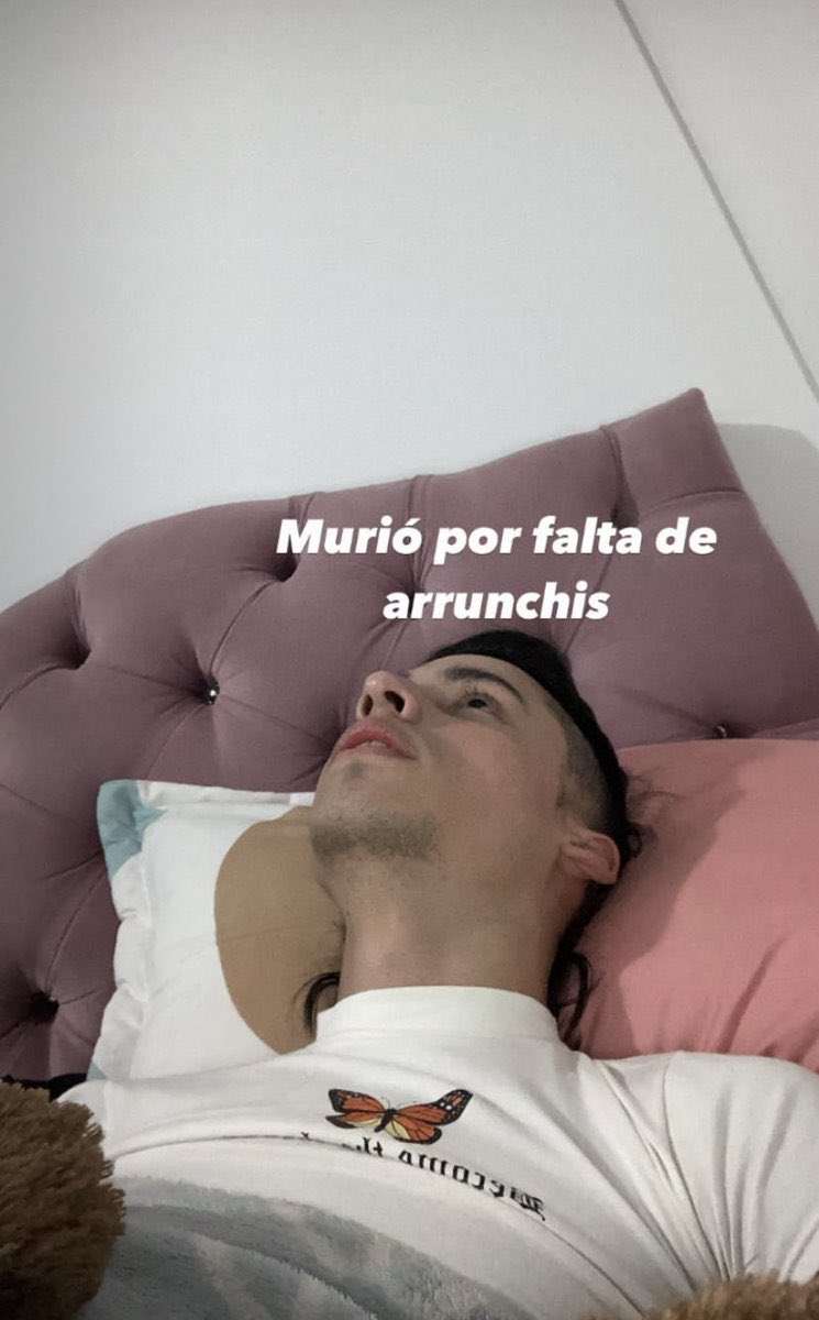 guaro stan account tweet media