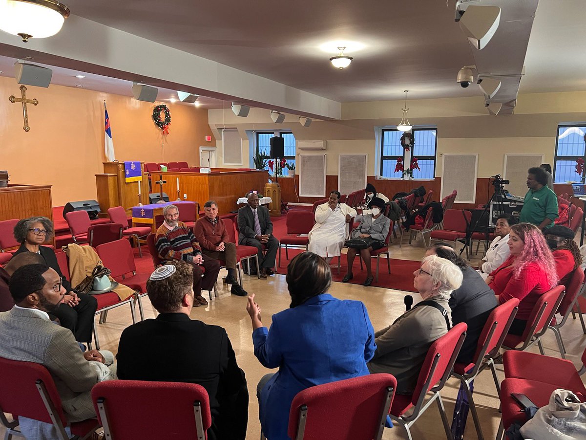 pastormonrose's tweet photo. Breaking bread, building bonds. Open and honest conversation about living together in shared spaces free from #antiblackhate #Antisemitism .#hateoverlove #wearebettertogether https://t.co/qqqKkfxU8C