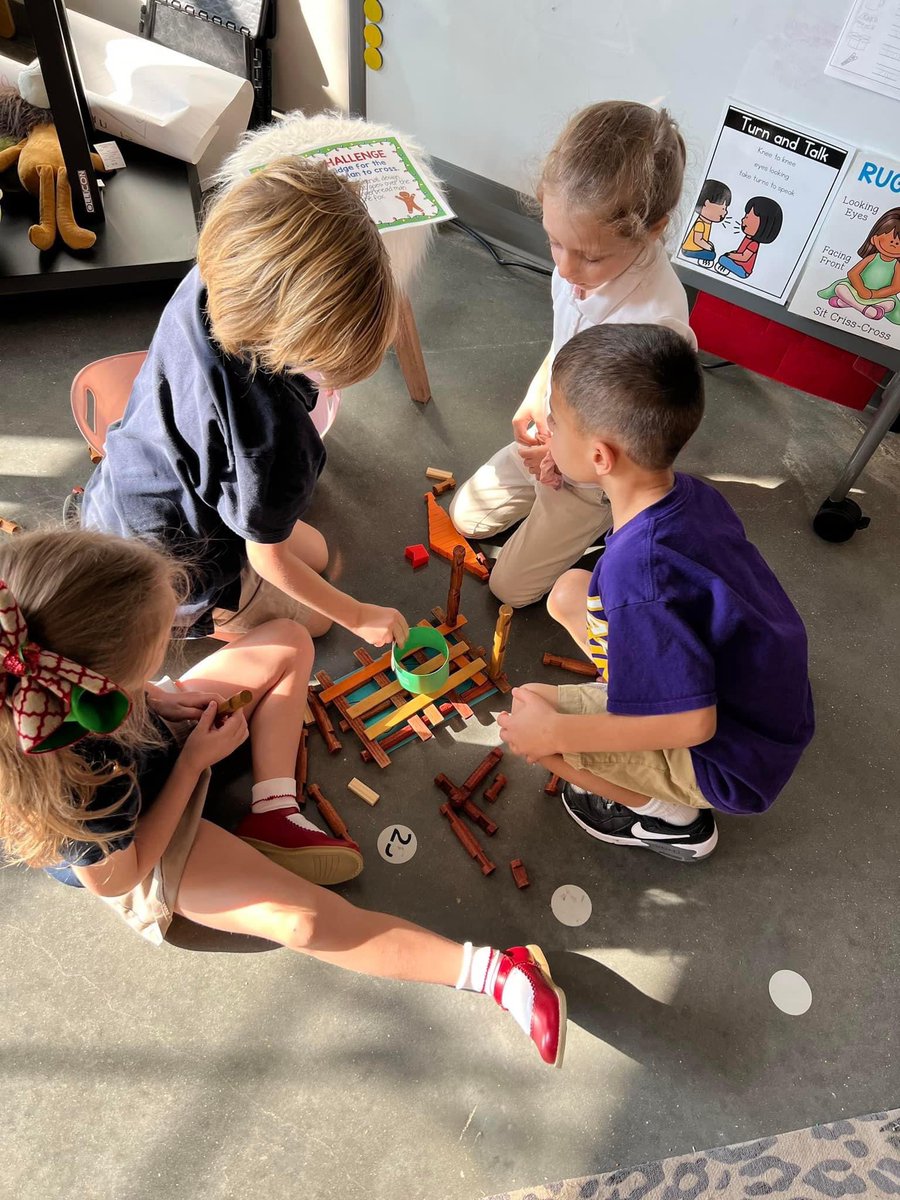 Miss Bri’s Class focused on the different versions of The Gingerbread Man books last week. They learned about bridges and did a stem activity to help the Gingerbread Man cross the river without getting eaten by the fox! 💜💛
